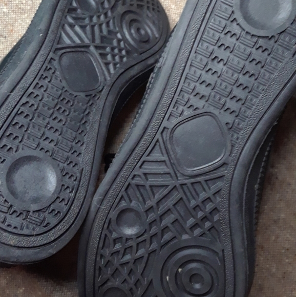 Brand new Black Hi tops 🖤 - Picture 5 of 7